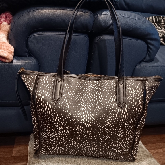 Fossil Black and White Patterned Tote Bag - Picture 4 of 7